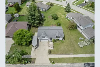 917 Wheelock Avenue, Hartford, WI 53027 - Photo 32