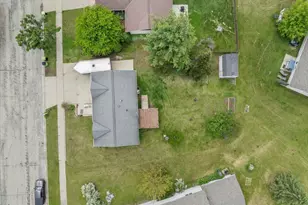 917 Wheelock Ave, Hartford, WI 53027 - Photo 26