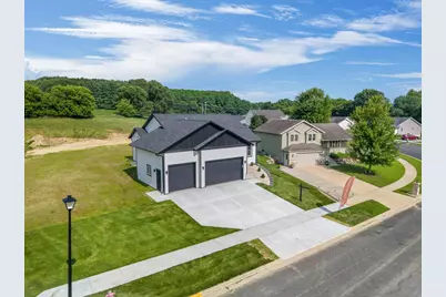 935 Hay Creek Trail, Reedsburg, WI 53959 - Photo 2