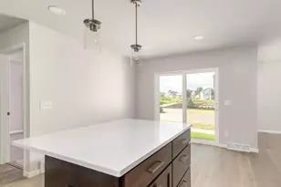 6501 Prairie Wood Dr, Mcfarland, WI 53558 - Photo 6