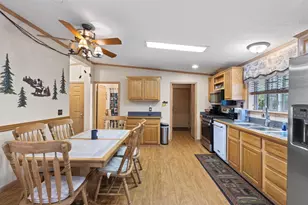 123 Lake Shore Dr, Wisconsin Dells, WI 53965 - Photo 8