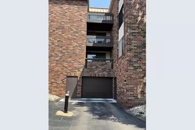 2470 W Good Hope Road #168, Glendale, WI 53209 - Photo 8