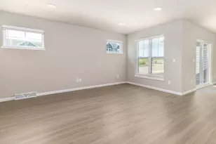 811 Indigo Ln, Waunakee, WI 53597 - Photo 2