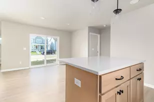 811 Indigo Ln, Waunakee, WI 53597 - Photo 8