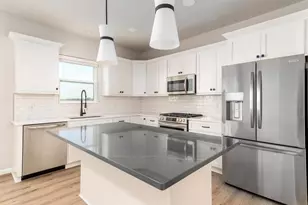 1712 Waverly Wy, Sun Prairie, WI 53590 - Photo 10