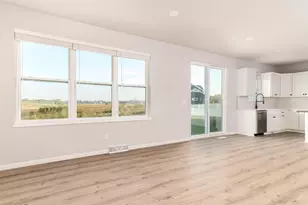 1712 Waverly Wy, Sun Prairie, WI 53590 - Photo 6