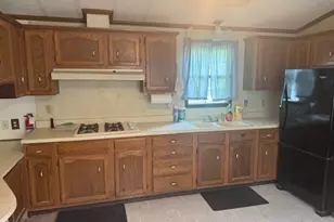 W211N11783 Hilltop Cir, Germantown, WI 53022 - Photo 10