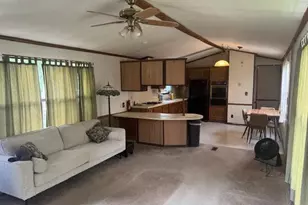 W211N11783 Hilltop Cir, Germantown, WI 53022 - Photo 6