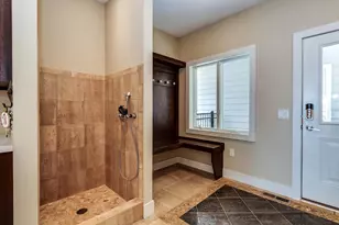 1001 Woodward Dr, Madison, WI 53704 - Photo 86