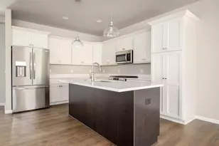 5902 Saturn Dr, Madison, WI 53718 - Photo 8