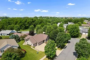 1601 Raspberry Ln, Mount Horeb, WI 53572 - Photo 2