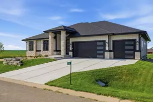 5836 Golden Guernsey Ct, Waunakee, WI 53597 - Photo 2