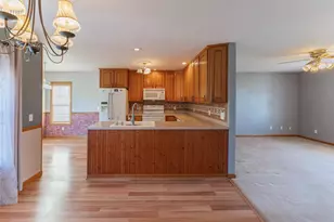 30694 County Rd W, Elroy, WI 53929 - Photo 6