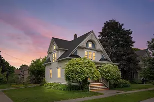 163 E Noyes St, Berlin, WI 54923 - Photo 2