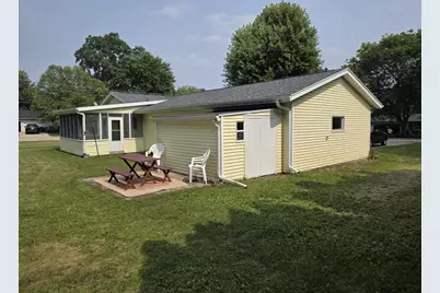 1552 Johnson Street, Stoughton, WI 53589 - Photo 8