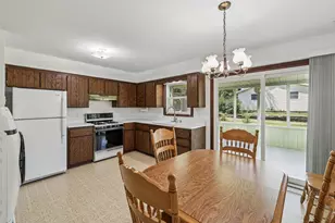 1552 Johnson St, Stoughton, WI 53589 - Photo 12