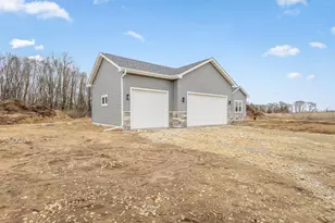 3286 W Prairie Grove Ln, Beloit, WI 53511 - Photo 6