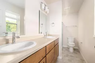 6425 Prairie Wood Dr, Mcfarland, WI 53558 - Photo 10