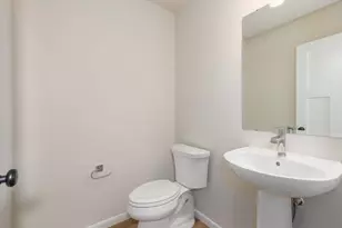 6425 Prairie Wood Dr, Mcfarland, WI 53558 - Photo 8