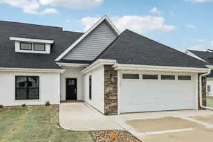 310 Willow St, Pardeeville, WI 53954 - Photo 10