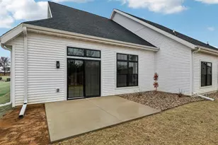 310 Willow St, Pardeeville, WI 53954 - Photo 2