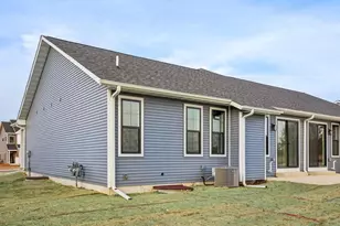 305 Willow St, Pardeeville, WI 53954 - Photo 48