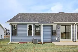 305 Willow St, Pardeeville, WI 53954 - Photo 46