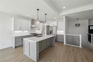 315 Willow St, Pardeeville, WI 53954 - Photo 2