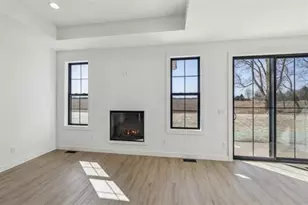 315 Willow St, Pardeeville, WI 53954 - Photo 10