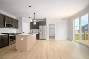 520 Fox Den Dr, Waunakee, WI 53597 - Photo 4