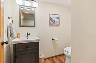 7205 Donna Dr, Middleton, WI 53562 - Photo 72