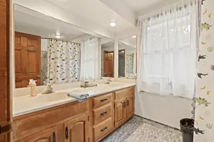 7205 Donna Dr, Middleton, WI 53562 - Photo 50