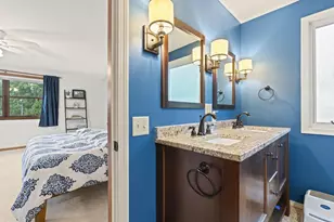 7205 Donna Dr, Middleton, WI 53562 - Photo 40