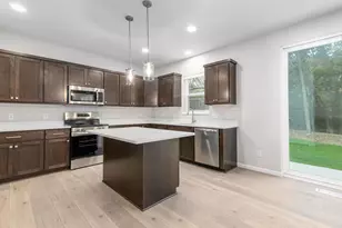 5919 Woodbine Dr, Madison, WI 53718 - Photo 4