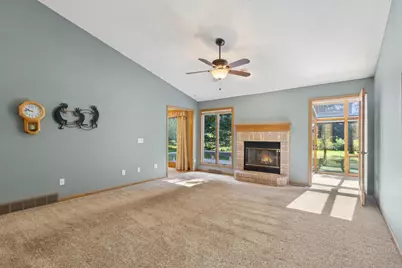 3812 N Hickory Drive, Janesville, WI 53545 - Photo 8