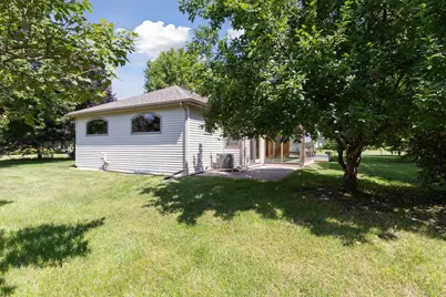 3812 N Hickory Drive, Janesville, WI 53545 - Photo 4
