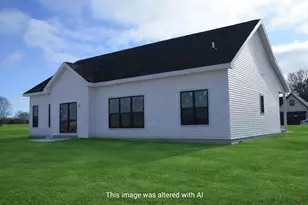 326 Willow St, Pardeeville, WI 53954 - Photo 2