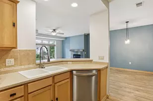 8263 Starr Grass Dr, Madison, WI 53719 - Photo 10