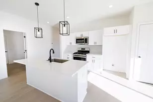 1702 Kyle Circle, Beloit, WI 53511 - Photo 10