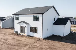 1726 Kyle Circle, Beloit, WI 53511 - Photo 4