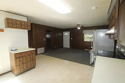 N3190 Oak Street, Markesan, WI 53946 - Photo 6