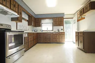 N3190 Oak St, Markesan, WI 53946 - Photo 4