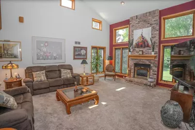 18 Clarendon Court, Madison, WI 53704 - Photo 6