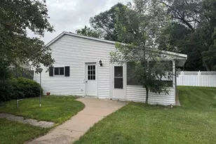 109 S 1st St, Avoca, WI 53506 - Photo 6