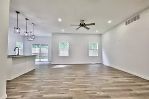 1118 Grand Pines Cir, Wisconsin Dells, WI 53965 - Photo 8