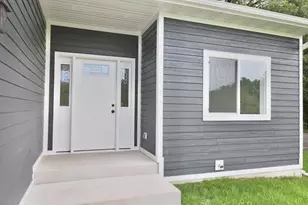 1118 Grand Pines Cir, Wisconsin Dells, WI 53965 - Photo 2