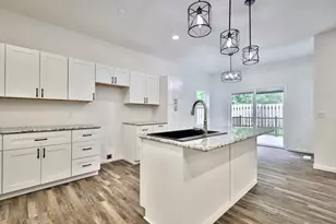 1118 Grand Pines Cir, Wisconsin Dells, WI 53965 - Photo 10