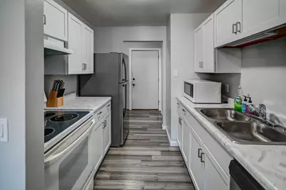 5518 Century Avenue #4, Middleton, WI 53562 - Photo 6