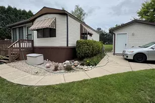 398 Skyline Dr, Edgerton, WI 53534 - Photo 2