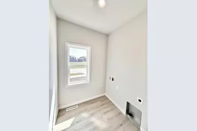 317 Dahlia Drive #31, Stoughton, WI 53589 - Photo 32